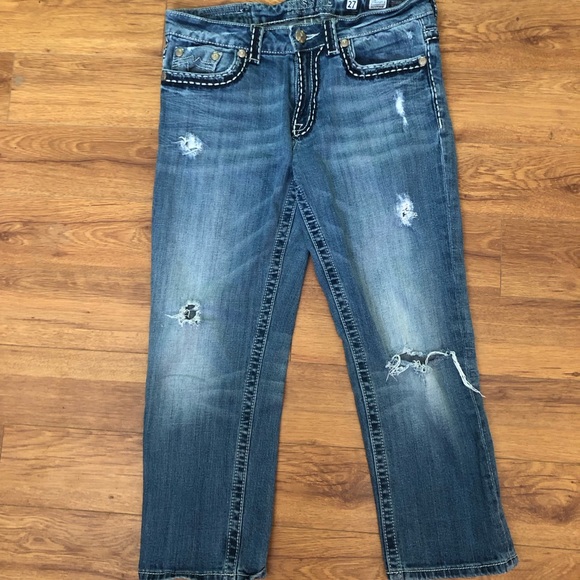 Miss Me Boyfriend Capris - Picture 3 of 5